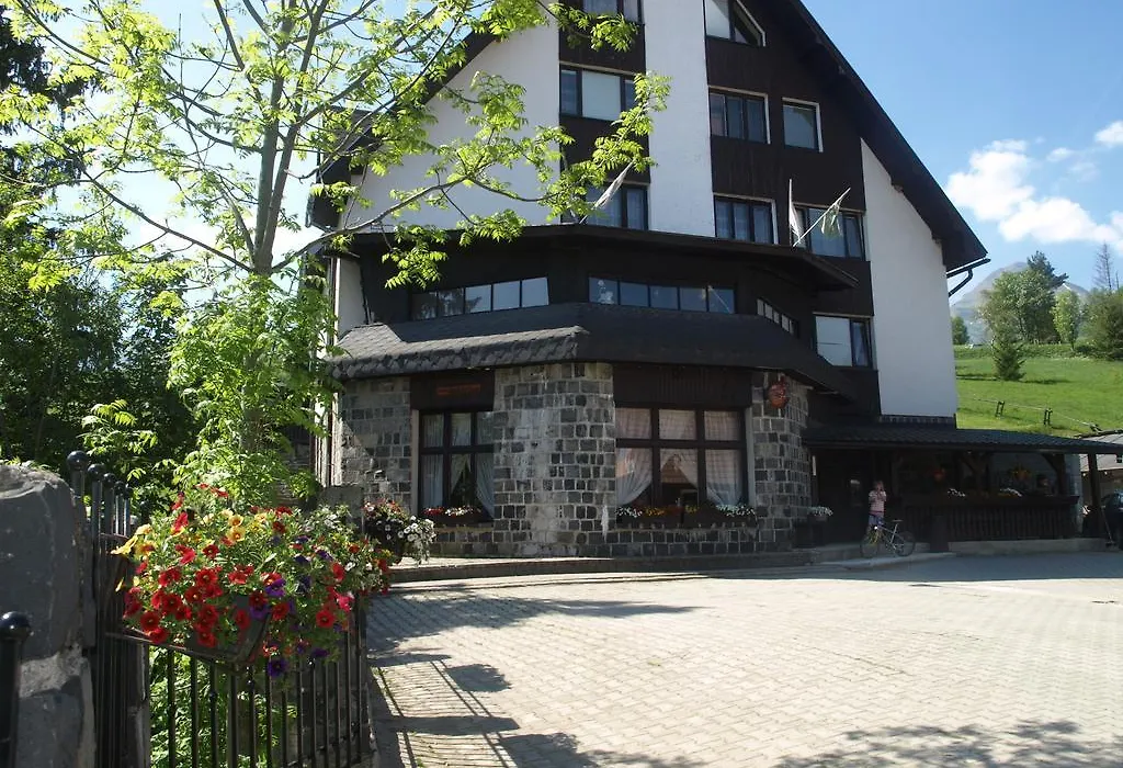 Penzion Janosik Zdiar-1